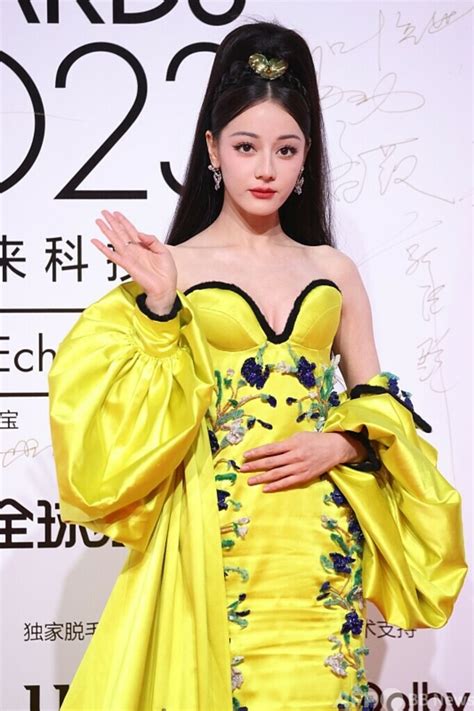 ウイグル族美人女優ディリラバさん 中国の傑出した。